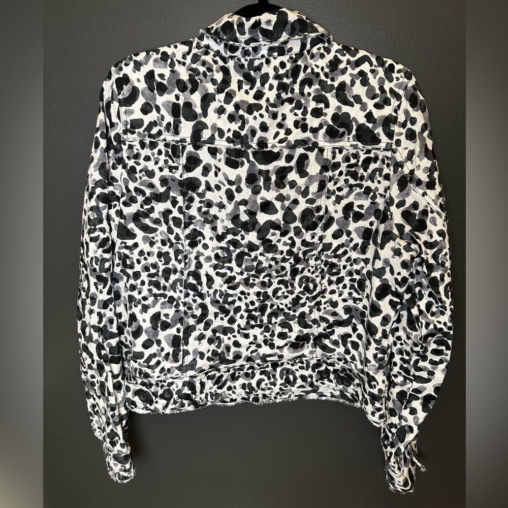 Tommy Bahama | Black and White Animal Patterned Linen Jacket | Large - Picture 3 of 8
